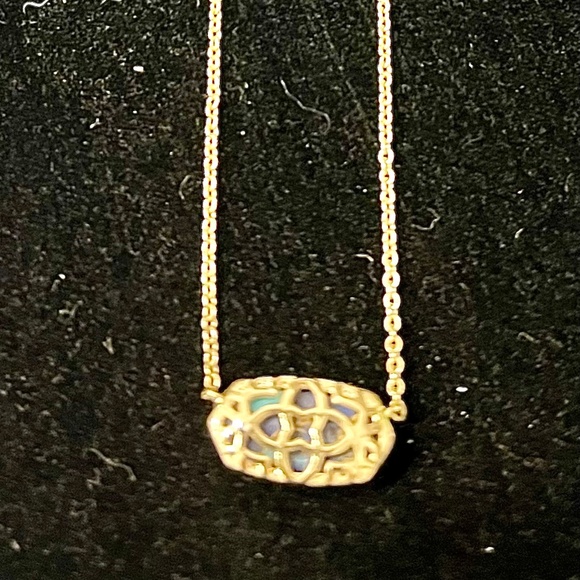 Kendra Scott Elisa Pendant in Veined Turquoise - Picture 2 of 4